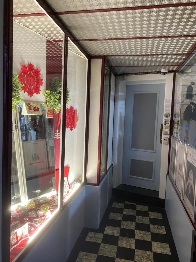 شقة Ibiza Vibes Studio - Festive, Beach & Sun Atmosphere - Amazing Location In City Center نامور المظهر الخارجي الصورة
